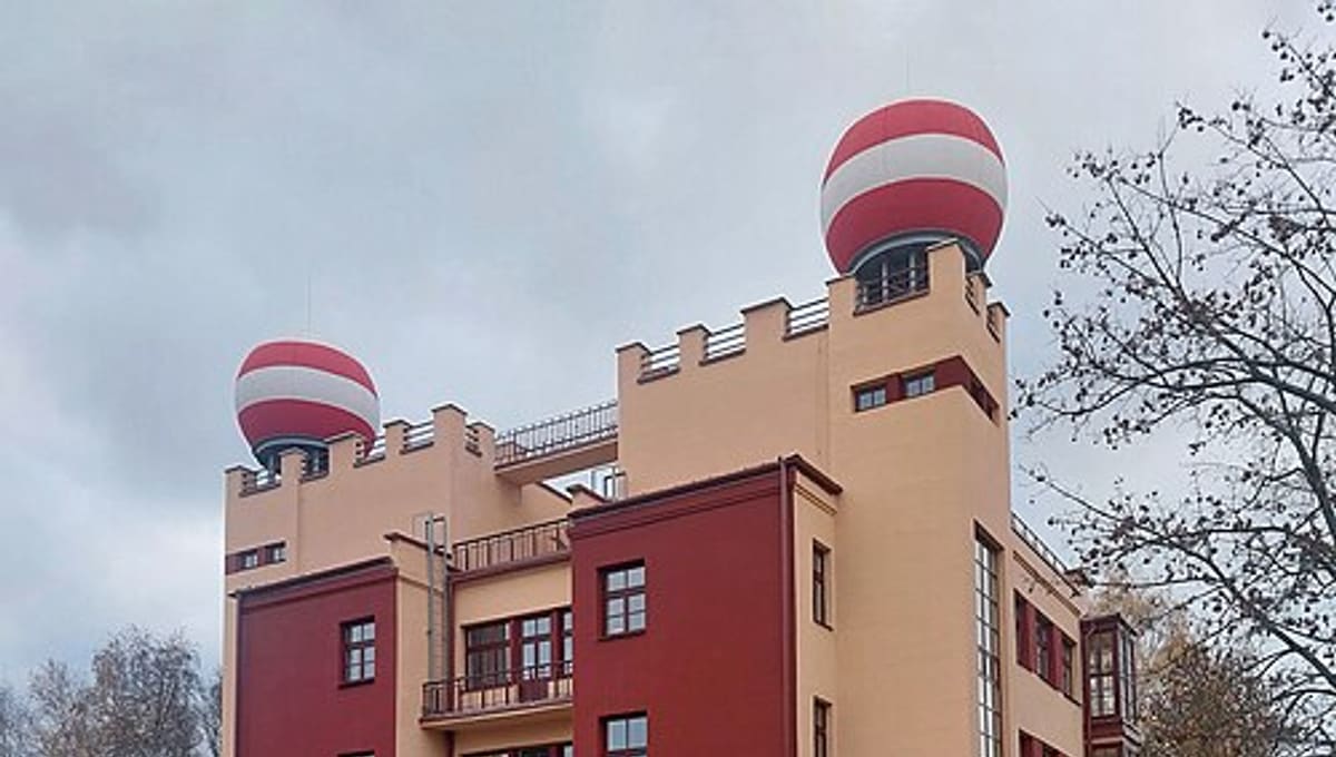 Niezaliežnasci Avenue 110, Minsk