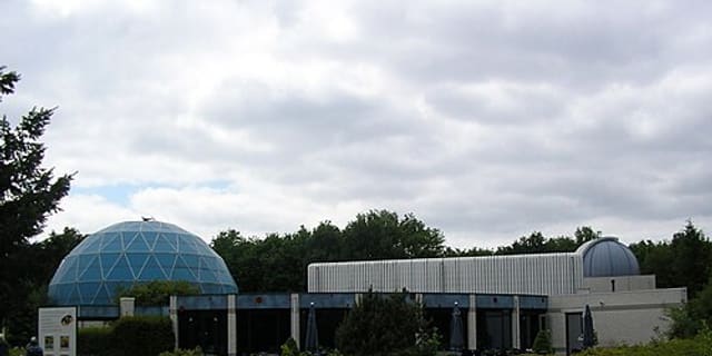 Planetron